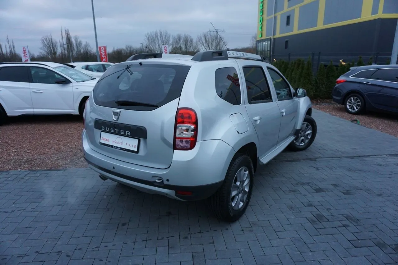 Dacia Duster 1.2 TCe Prestige Navi...  Image 4