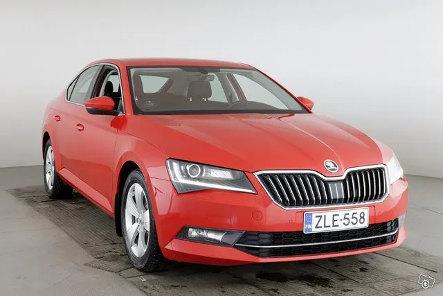 Skoda Superb 1,6 TDI Ambition * Webasto / Tutka * - Autohuumakorko 1,99%+kulut - Image 6