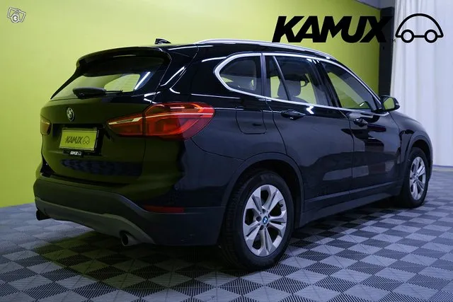 BMW X1 F48 xDrive20i A Business / Neliveto / Vakkari / Kaistavahti / Sporttipenkit / Image 4